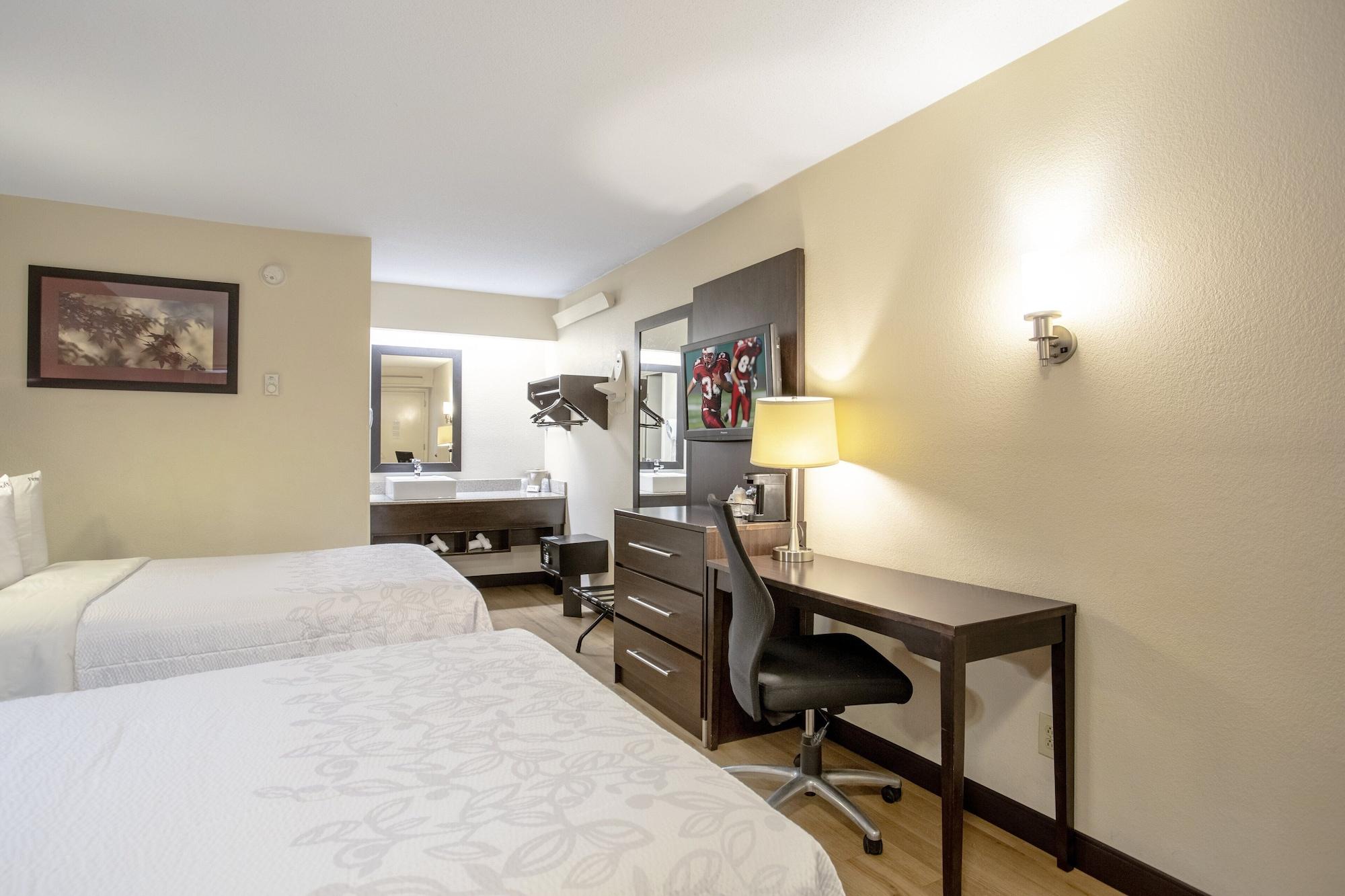Red Roof Inn Plus+ Pittsburgh South - Airport Imperial Exterior photo