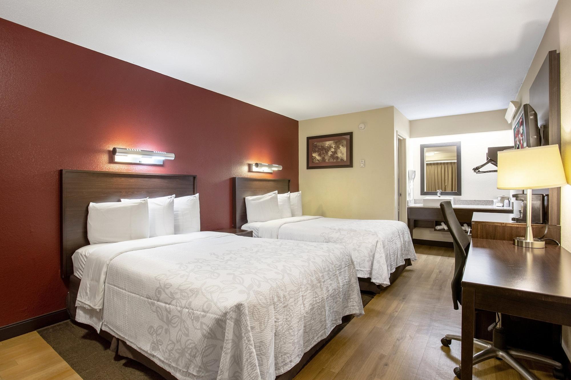 Red Roof Inn Plus+ Pittsburgh South - Airport Imperial Exterior photo