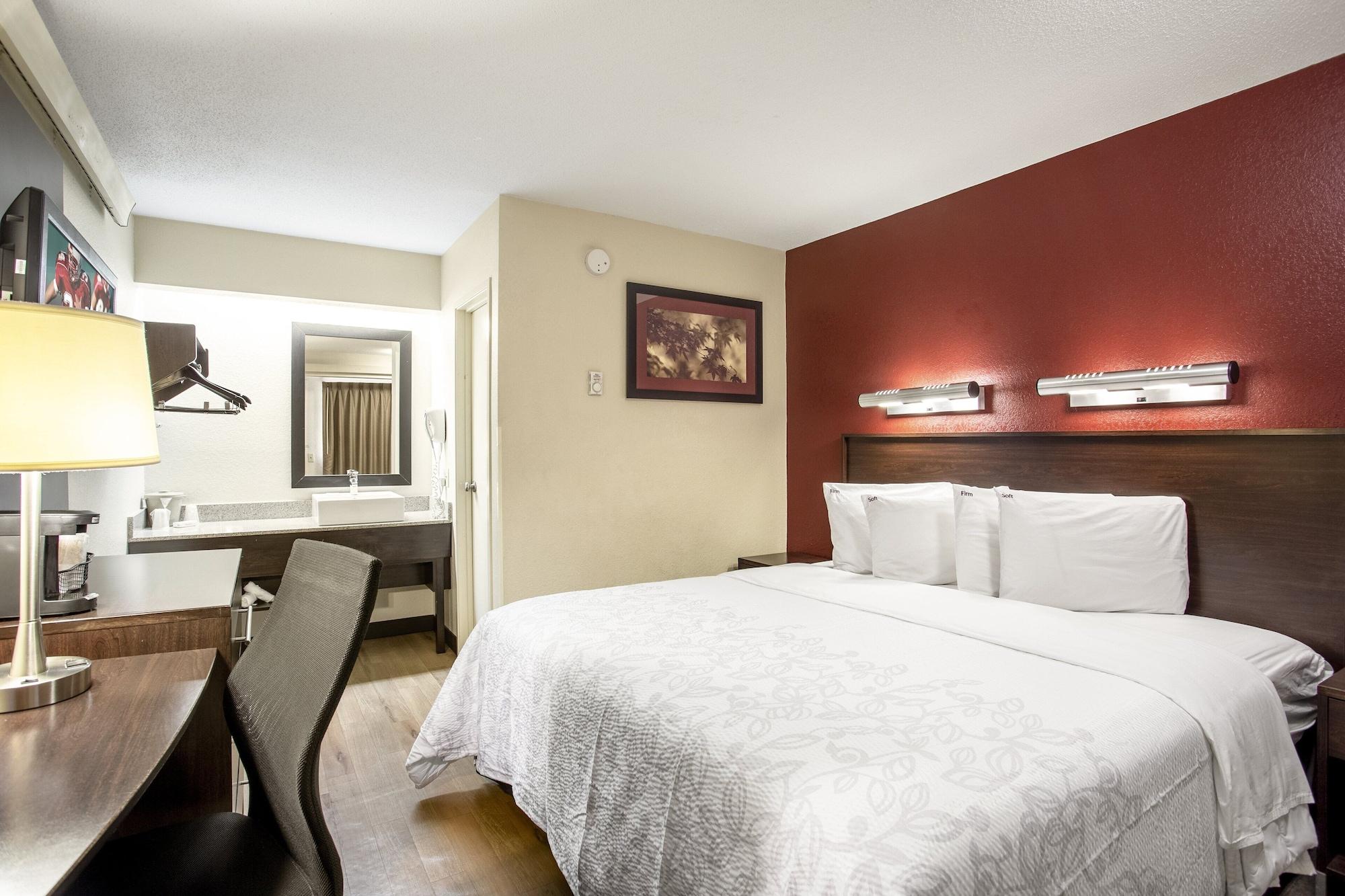 Red Roof Inn Plus+ Pittsburgh South - Airport Imperial Exterior photo