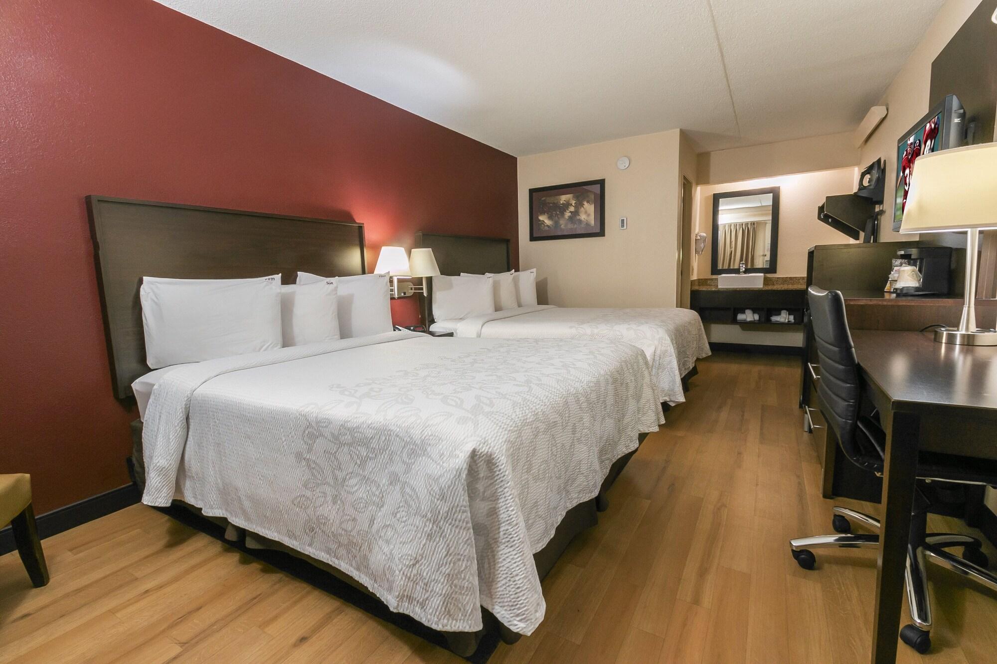 Red Roof Inn Plus+ Pittsburgh South - Airport Imperial Exterior photo