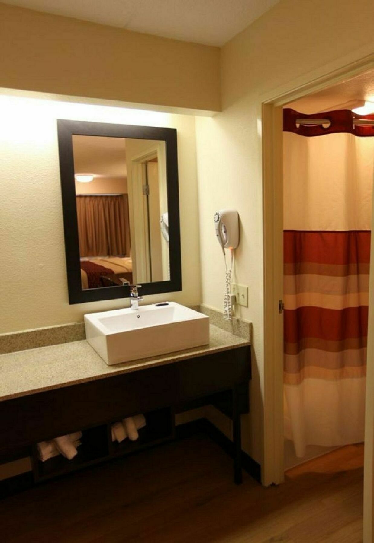 Red Roof Inn Plus+ Pittsburgh South - Airport Imperial Exterior photo