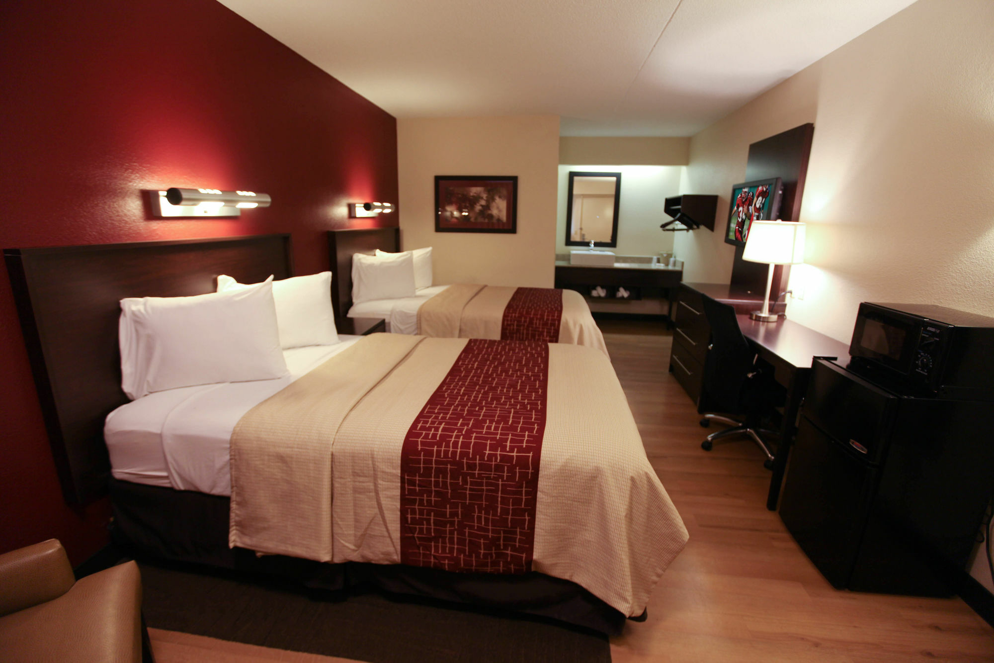 Red Roof Inn Plus+ Pittsburgh South - Airport Imperial Exterior photo
