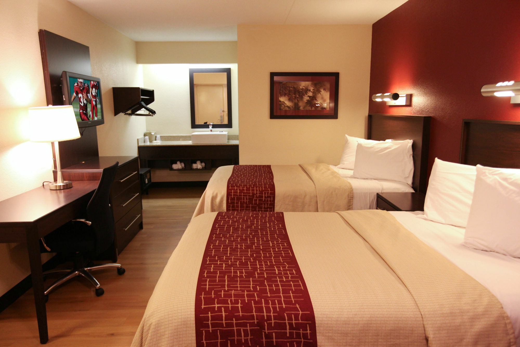 Red Roof Inn Plus+ Pittsburgh South - Airport Imperial Exterior photo