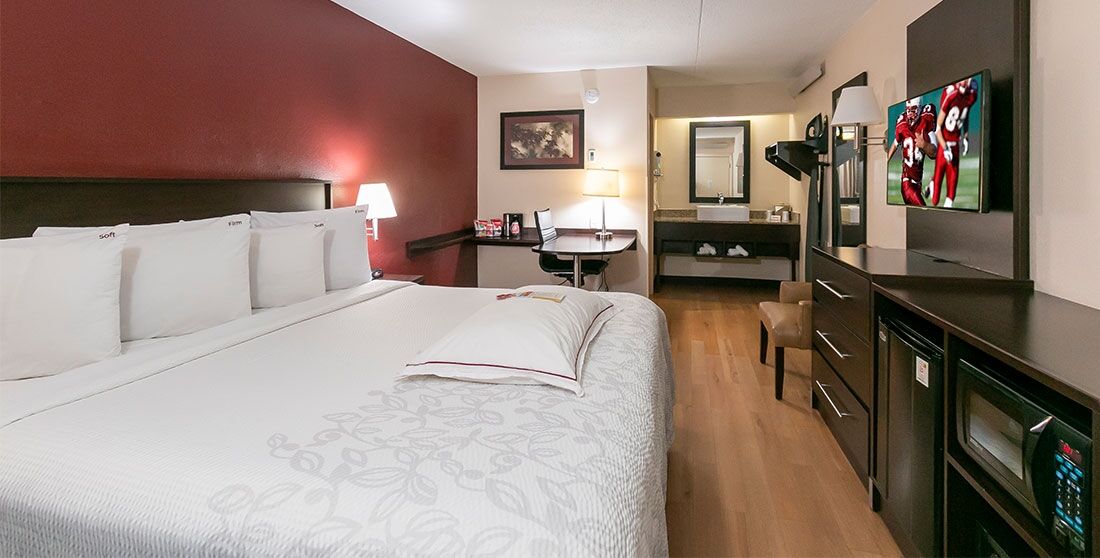 Red Roof Inn Plus+ Pittsburgh South - Airport Imperial Exterior photo